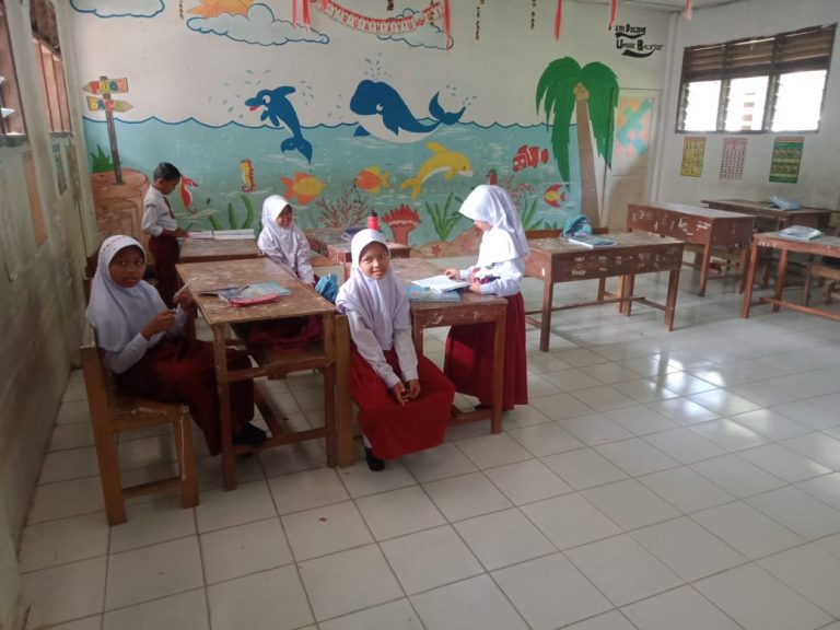 Ratusan Siswa SD di Batu Bara Mogok Belajar, Tuntut Perbaikan Fasilitas dan Transparansi Dana BOS Ratusan Siswa SD di Batu Bara Mogok Belajar, Tuntut Perbaikan Fasilitas dan Transparansi Dana BOS