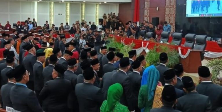 Sebanyak 99 dari 100 anggota DPRD Sumut periode 2024-2029 resmi dilantik