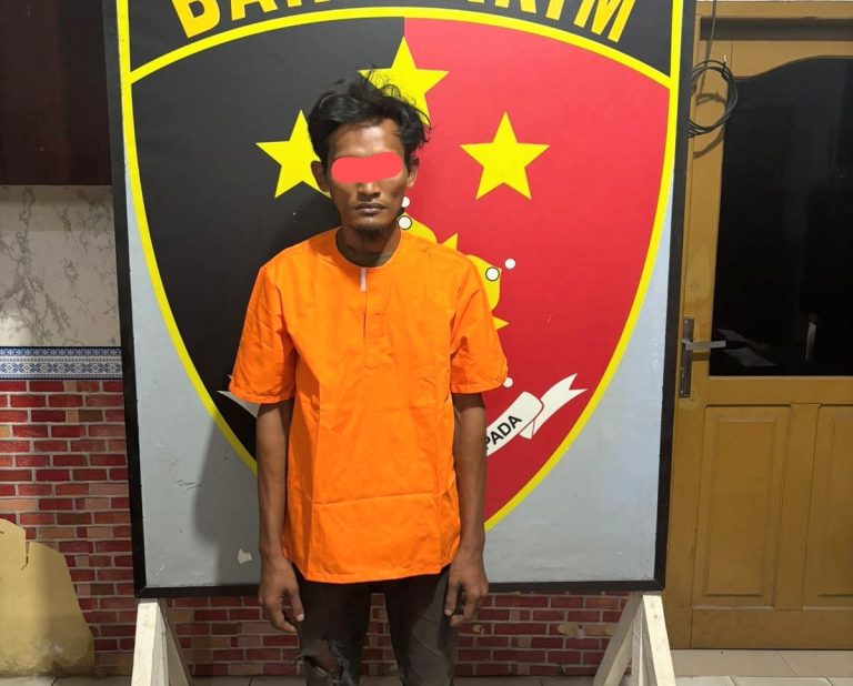 Gegara CCTV, Pria Pengangguran Ditangkap Polsek Indrapura, Diduga Curi Besi Kanopi Tetangganya Gegara CCTV, Pria Pengangguran Ditangkap Polsek Indrapura, Diduga Curi Besi Kanopi Tetangganya