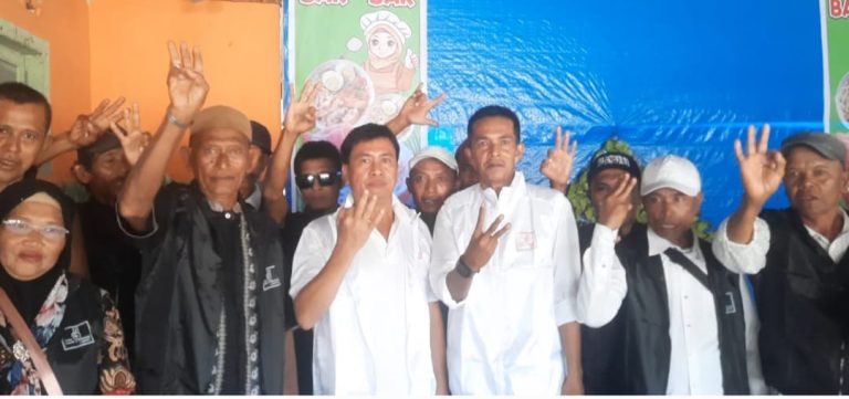 Berkat Vicktor Saragih, Tim Sopian Beralih Dukungan Dari Paslon 1 ke Paslon 3 Zahir-Aslam Berkat Vicktor Saragih, Tim Sopian Beralih Dukungan Dari Paslon 1 ke Paslon 3 Zahir-Aslam