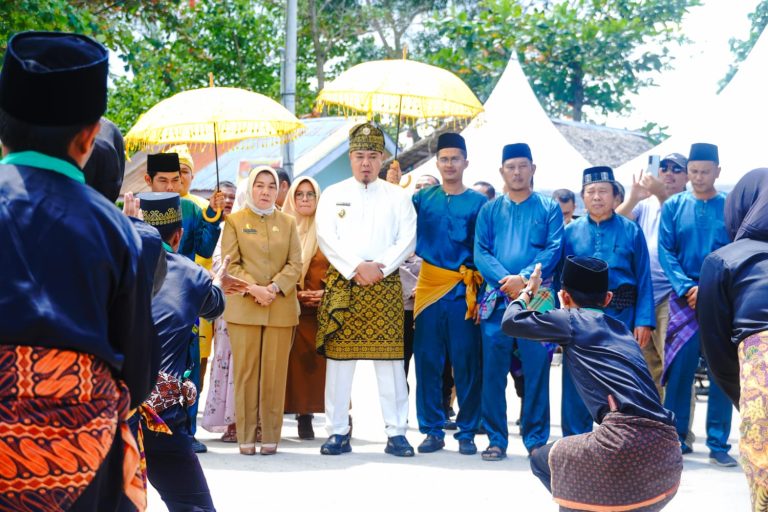 Menjelang bulan puasa ramadhan,prosesi budaya Mogang dan Mandi Belimau Tradisi Turun Temurun dibatubara di hadiri wakil Bupati batubara Syafrizal .