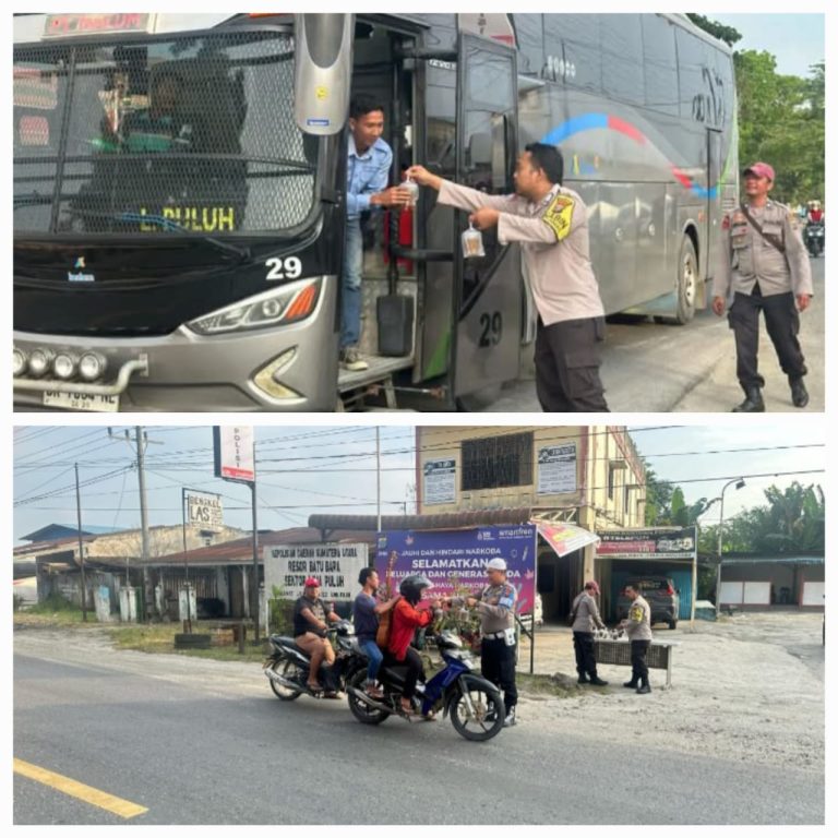 Kepolisian Republik Indonesia Resort Polsek Lima Puluh Berbagi Takjil Kepada Pengguna Jalan