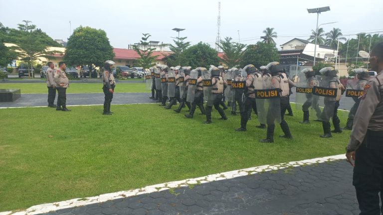 Menjelang Free May day ,polres batubara lakukan latihan samapta guna kesiapan pengamanan hari buruh Nasional Menjelang Free May day ,polres batubara lakukan latihan samapta guna kesiapan pengamanan hari buruh Nasional