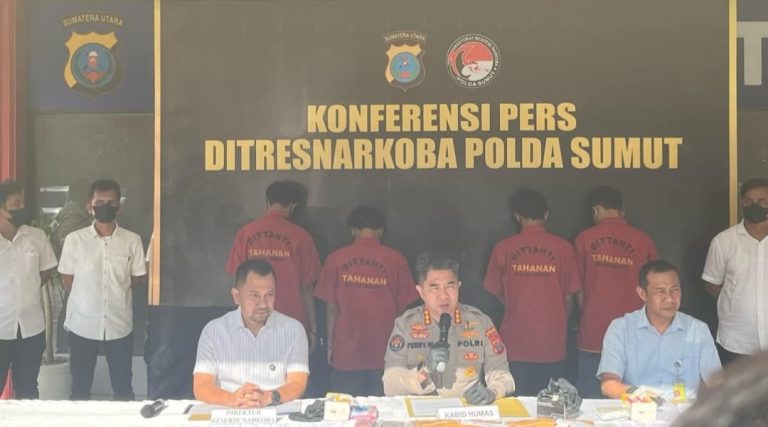 Direktorat Reserse Narkoba Polda Sumatera Utara bekerja sama dengan petugas Aviation Security (Avsec) Bandara Internasional Kualanamu berhasil menggagalkan penyelundupan narkotika jenis sabu seberat 5 kilogram