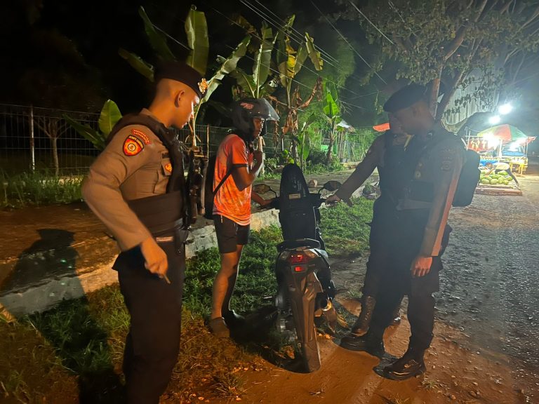 Polsek Syamtalira Bayu Gelar Patroli Malam, Bangun Sinergi dengan Masyarakat