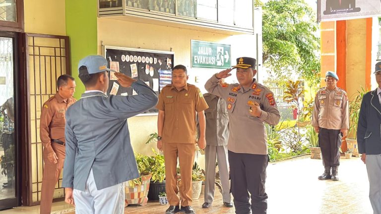 Saweu Sikula, Kapolres Lhokseumawe Ajak Pelajar SMA 1 Siapkan Diri Menuju Indonesia Emas 2045
