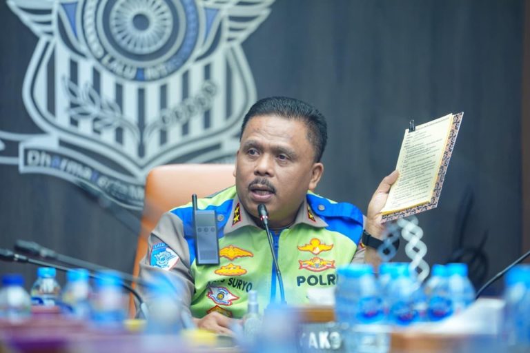 Korlantas Hentikan Sementara Penggunaan Sirene Rotator, Pengawalan Tetap Berjalan Korlantas Hentikan Sementara Penggunaan Sirene Rotator, Pengawalan Tetap Berjalan