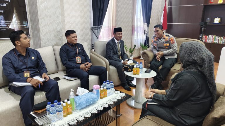 Kapolres Lhokseumawe sambut baik kedatangan Ketua Mahkamah Syariah Aceh Kapolres Lhokseumawe sambut baik kedatangan Ketua Mahkamah Syariah Aceh