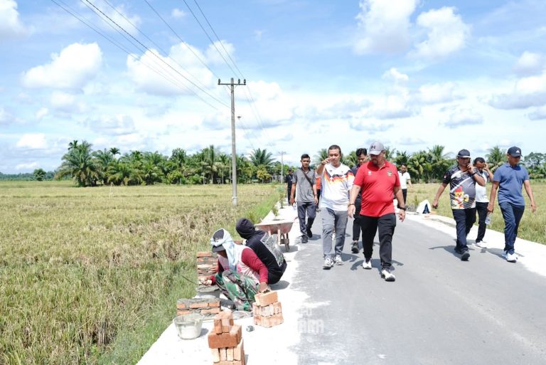Bupati Batu Bara, Bapak H. Baharuddin Siagian, S.H., M.Si., mengajak masyarakat untuk membiasakan diri melakukan jalan pagi sebagai langkah sederhana menuju hidup sehat. 