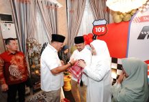 Bupati Batu Bara, Bapak H. Baharuddin Siagian, S.H., M.Si., bersama Ketua TP PKK Kabupaten Batu Bara, Hj. Henny Herindawaty Pohan, menggelar acara tasyakuran dan aqiqah cucu pertama mereka, Zaim Fathan Arifi.