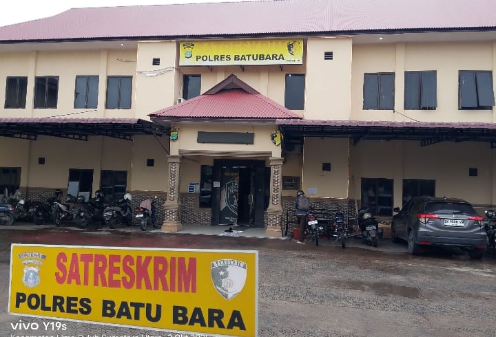 Kasatreskrim Polres Batu Bara Bantah Tuduhan Tindakan Tidak Manusiawi dalam Pengamanan Asril Yusri Kasatreskrim Polres Batu Bara Bantah Tuduhan Tindakan Tidak Manusiawi dalam Pengamanan Asril Yusri