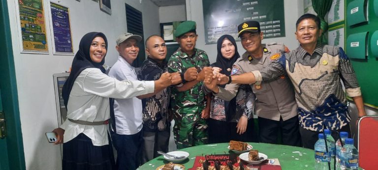 Polsek Syamtalira Bayu Bersama Muspika Ucapkan Selamat HUT TNI ke-80 di Koramil 05